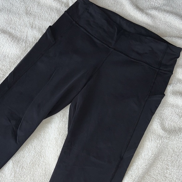lululemon warrior pants 7/8 crop - Picture 2 of 5